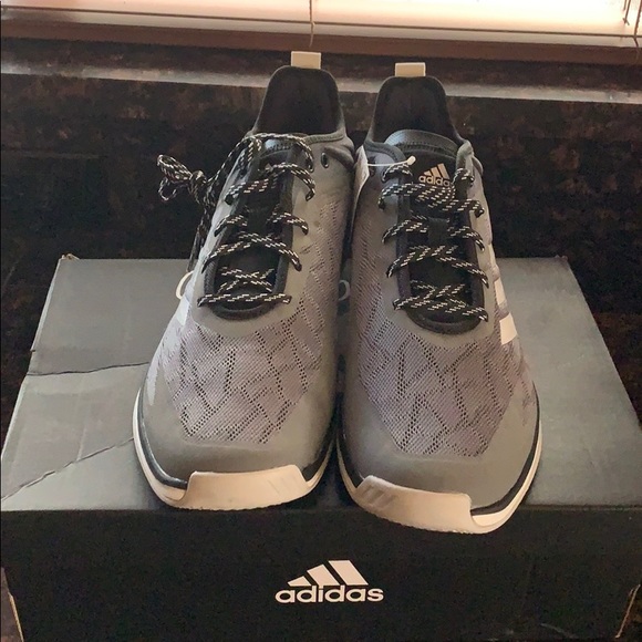 Men’s Adidas sneakers gray white and black!!! - Picture 4 of 4